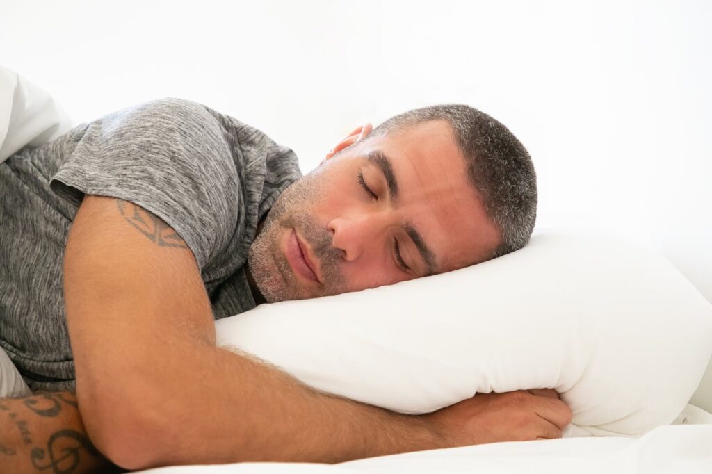 Como a calculadora do sono pode transformar suas noites 3 melatonina dormindo